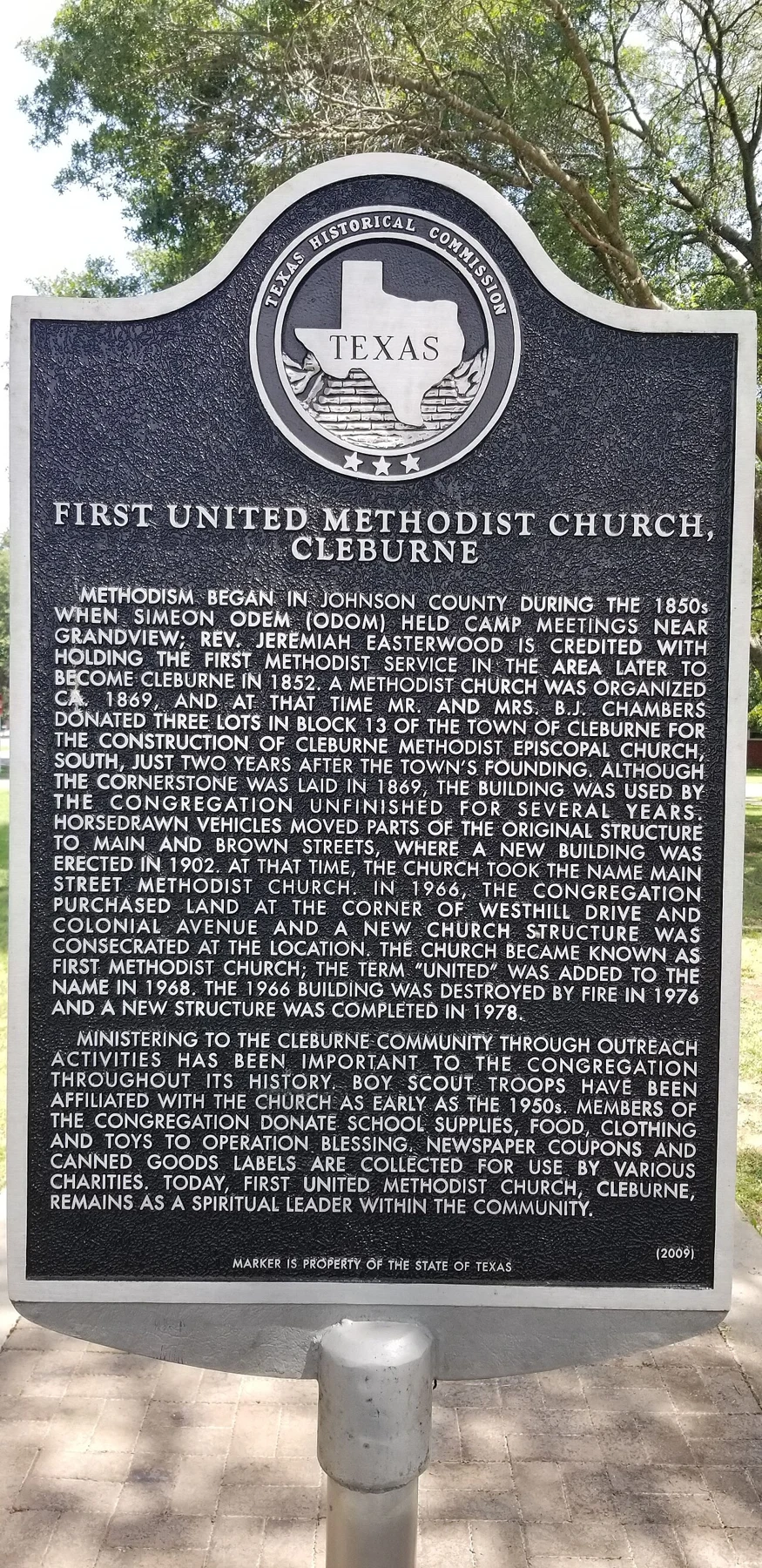 A picture of the First United Methodist Church, Cleburne Texas Historical Commission marker.