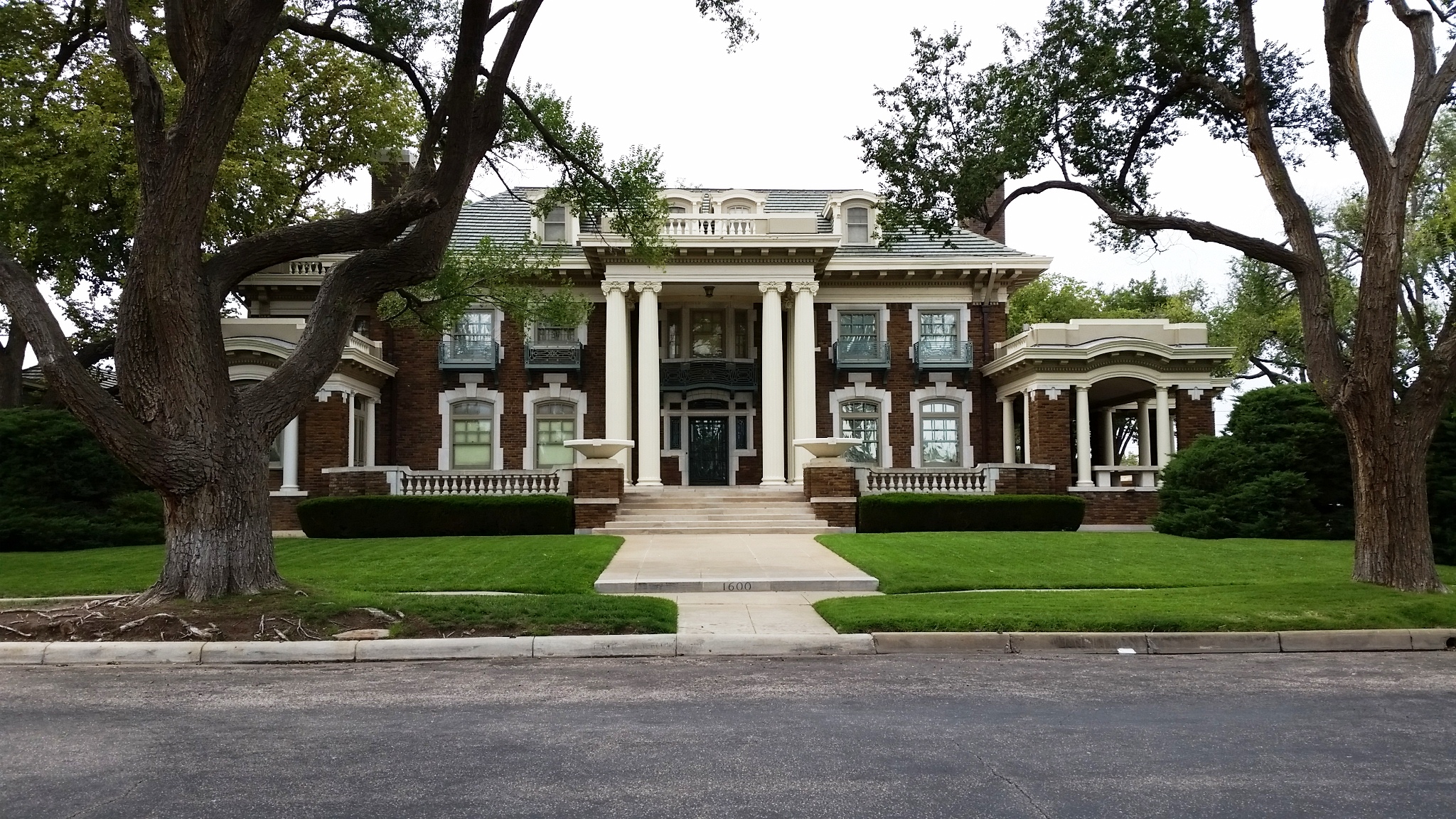 Landergin-Harrington House, 1600 Polk St. Amarillo