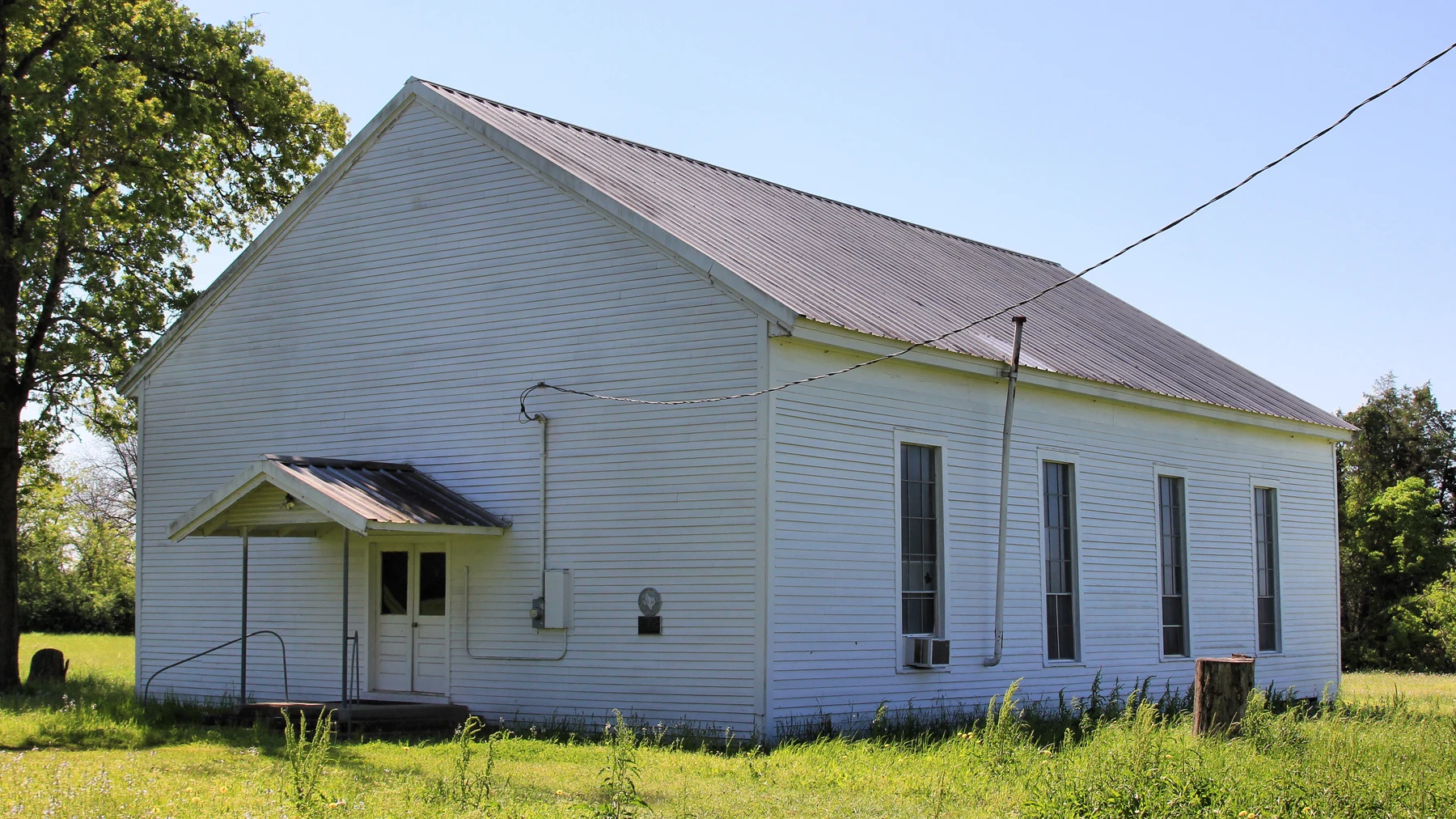 Oakland Baptist Church in Roans Prairie, Texas, United States. Built in 1872, it was designated a Recorded Texas Historic Landmark in 1967.