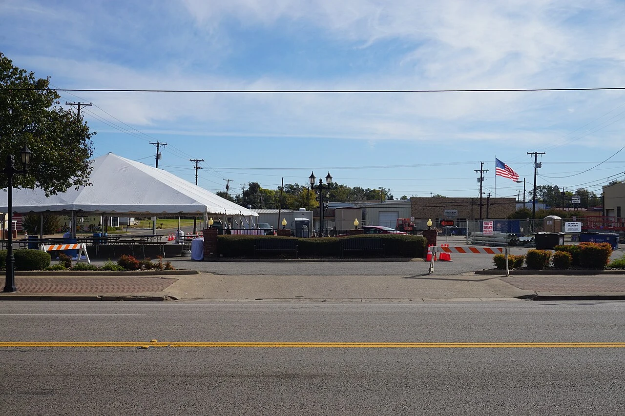 The Athens Farmers Market in Athens , Texas ( United States ).