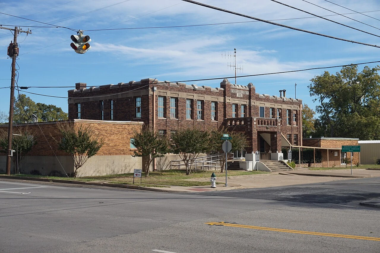 The Henderson County Jail in Athens , Texas ( United States ).