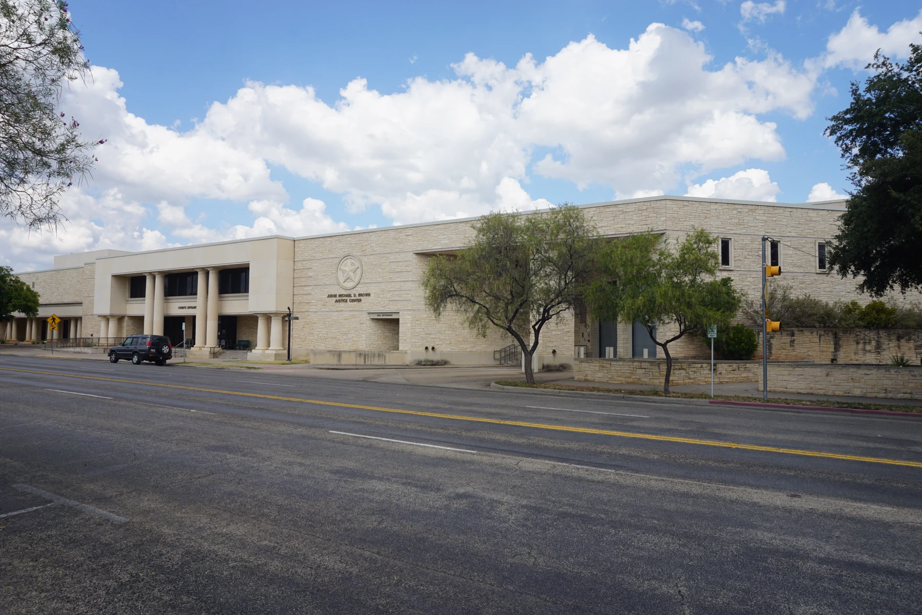 The Judge Michael D. Brown Justice Center in San Angelo , Texas ( United States ).