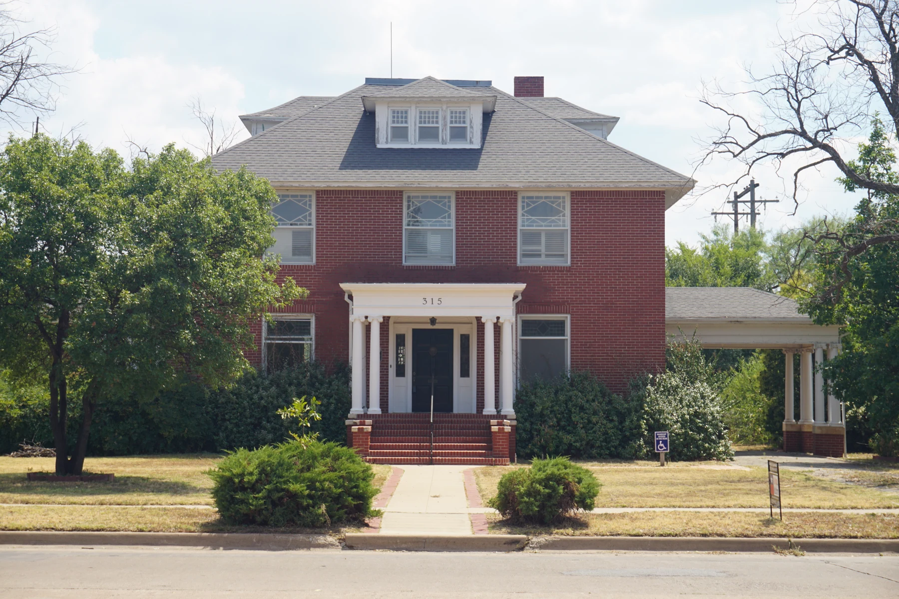The Collyns House in San Angelo , Texas ( United States ).