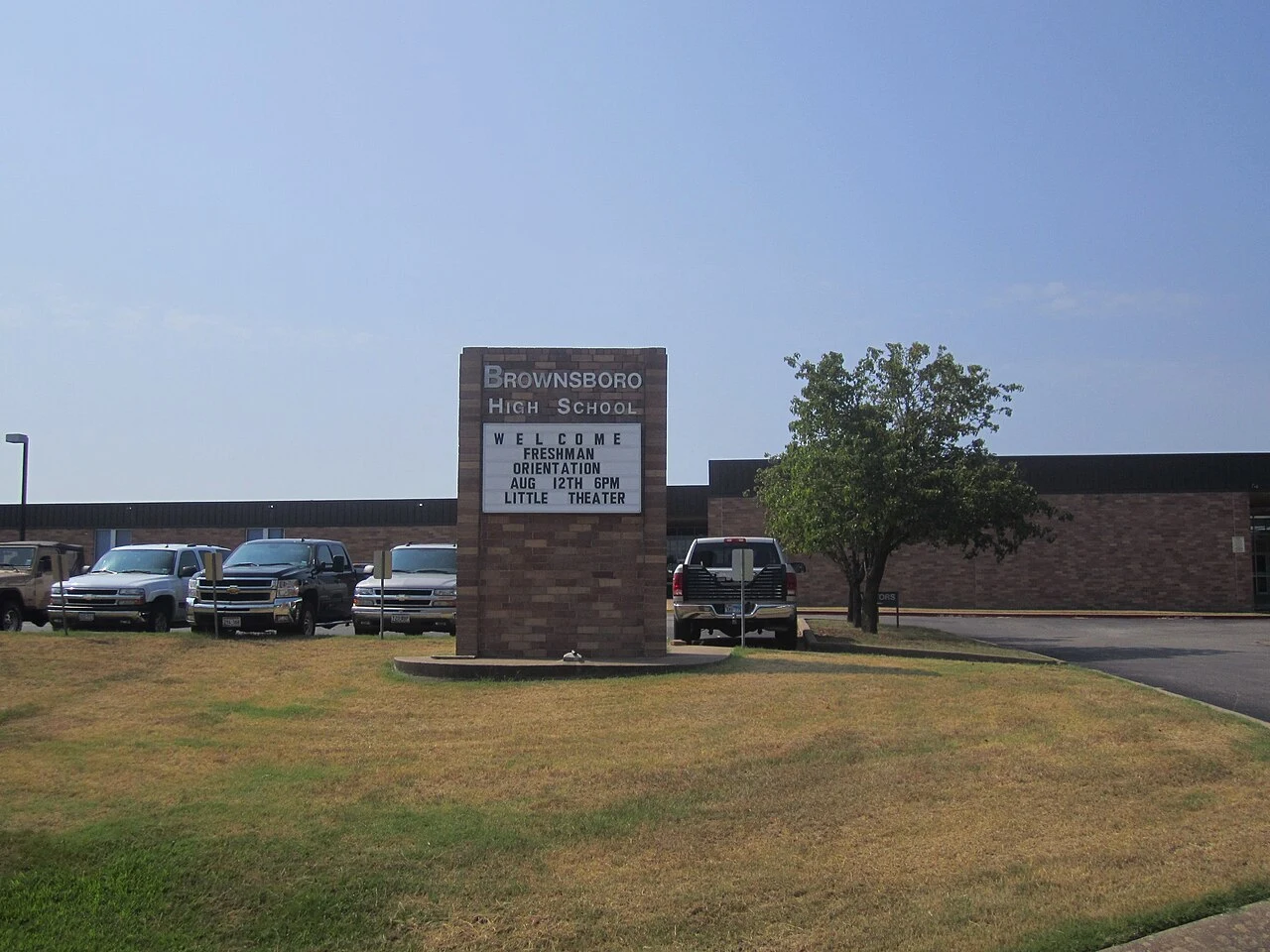 I took photo with Canon camera in Brownsboro, Texas.