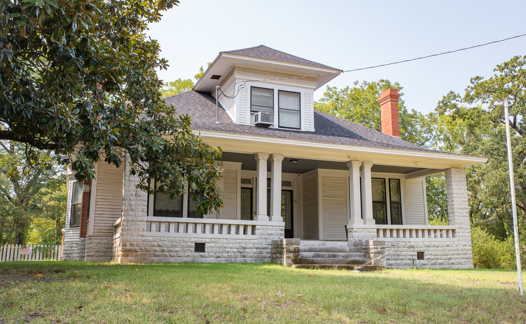Edwin and Mary Jenkins House is located in Paris, Texas