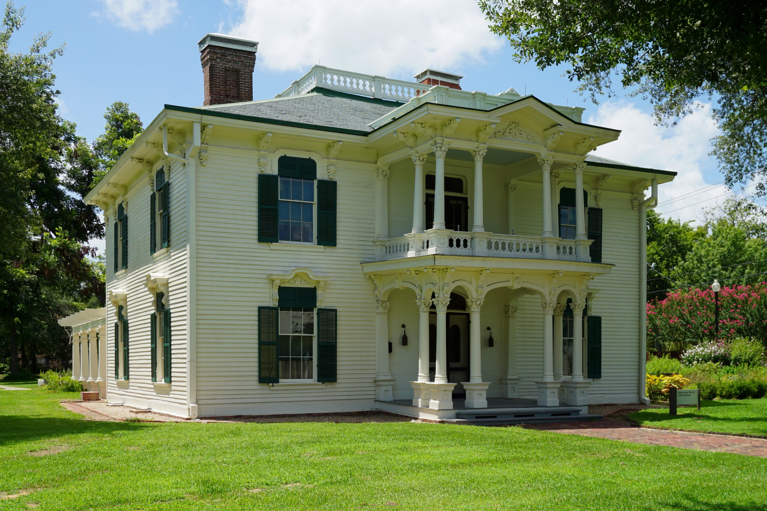 The Sam Bell Maxey House in Paris , Texas ( United States ).