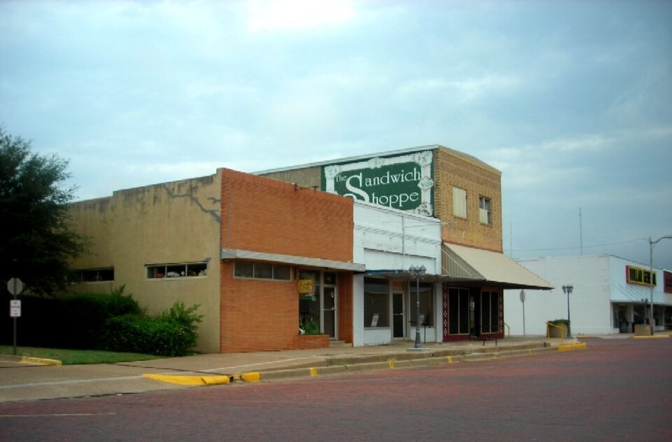 Downtown shops in Seymour — Baylor County, Texas