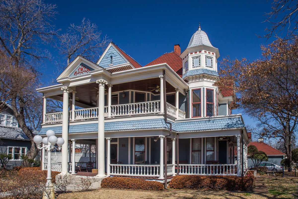 Baker-Carmichael House Granbury (1 of 1)